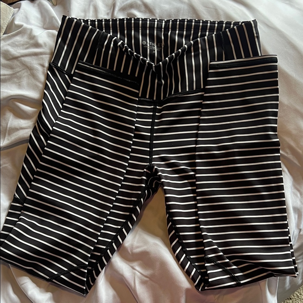 Athleta Black and White Contender Leggings